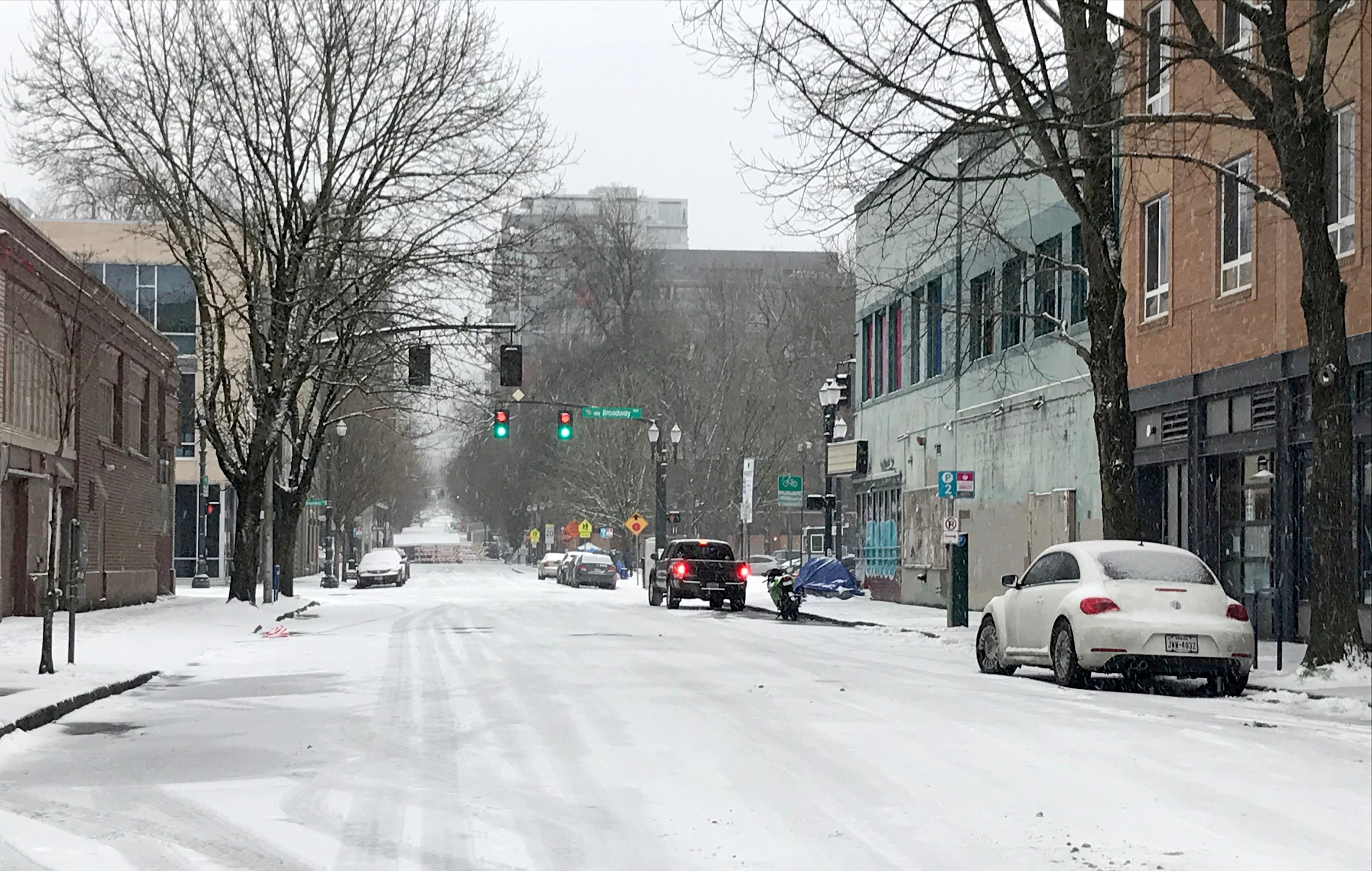 Will It Snow In Portland Or Christmas 2022 Oregon Highway Crews Prepare For Snow And Ice Over Holiday Weekend - Opb